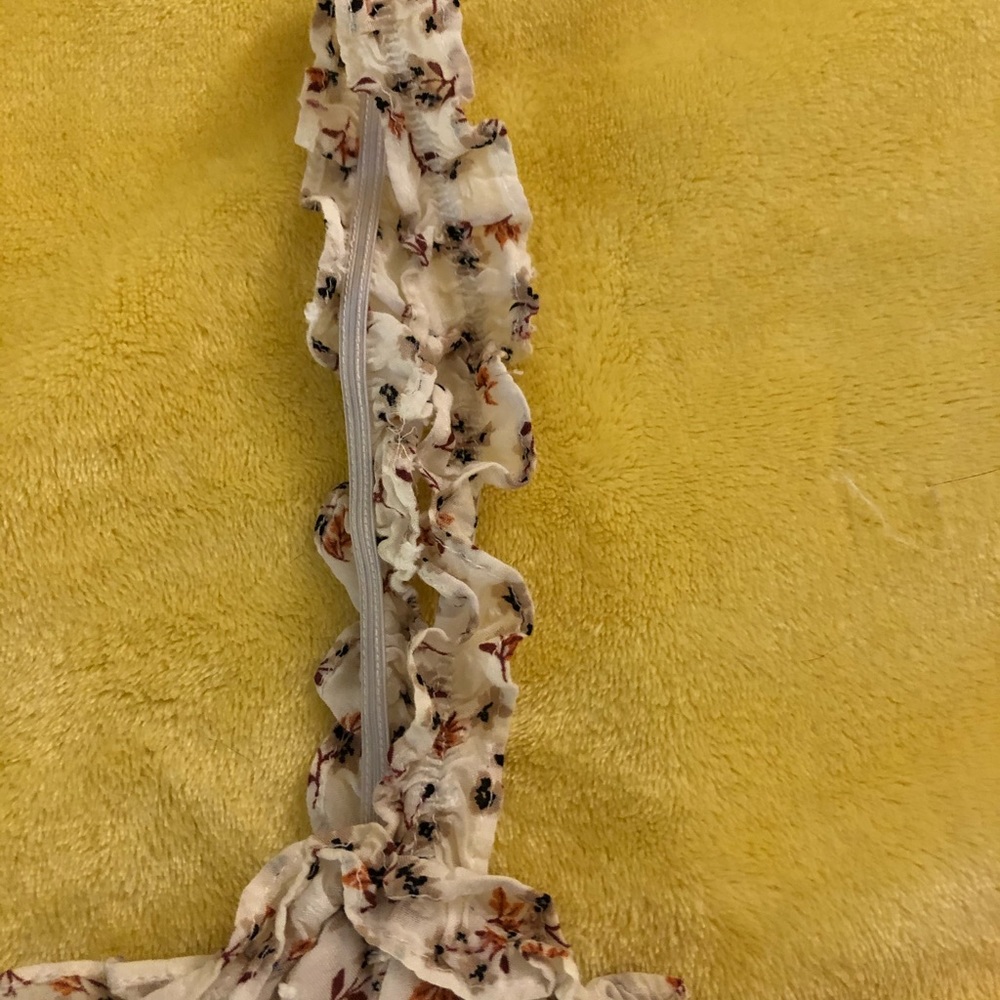 Lulu’s Cream Floral Print Button-Up Ruffled Crop - Picture 6 of 14